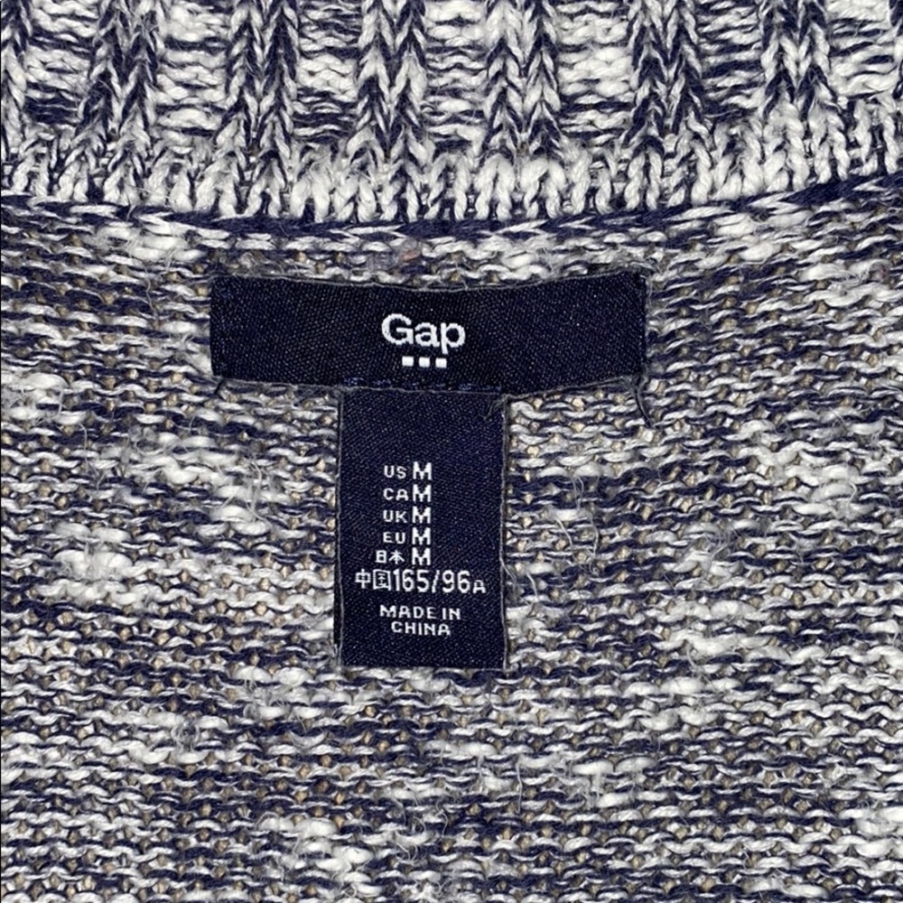 GAP Cardigan - Picture 3 of 4